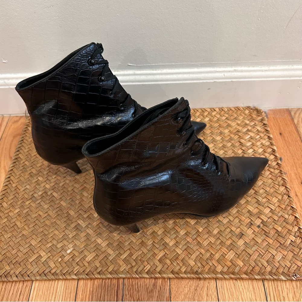 Saint Laurent Kiki Ankle Boots - Picture 2 of 9